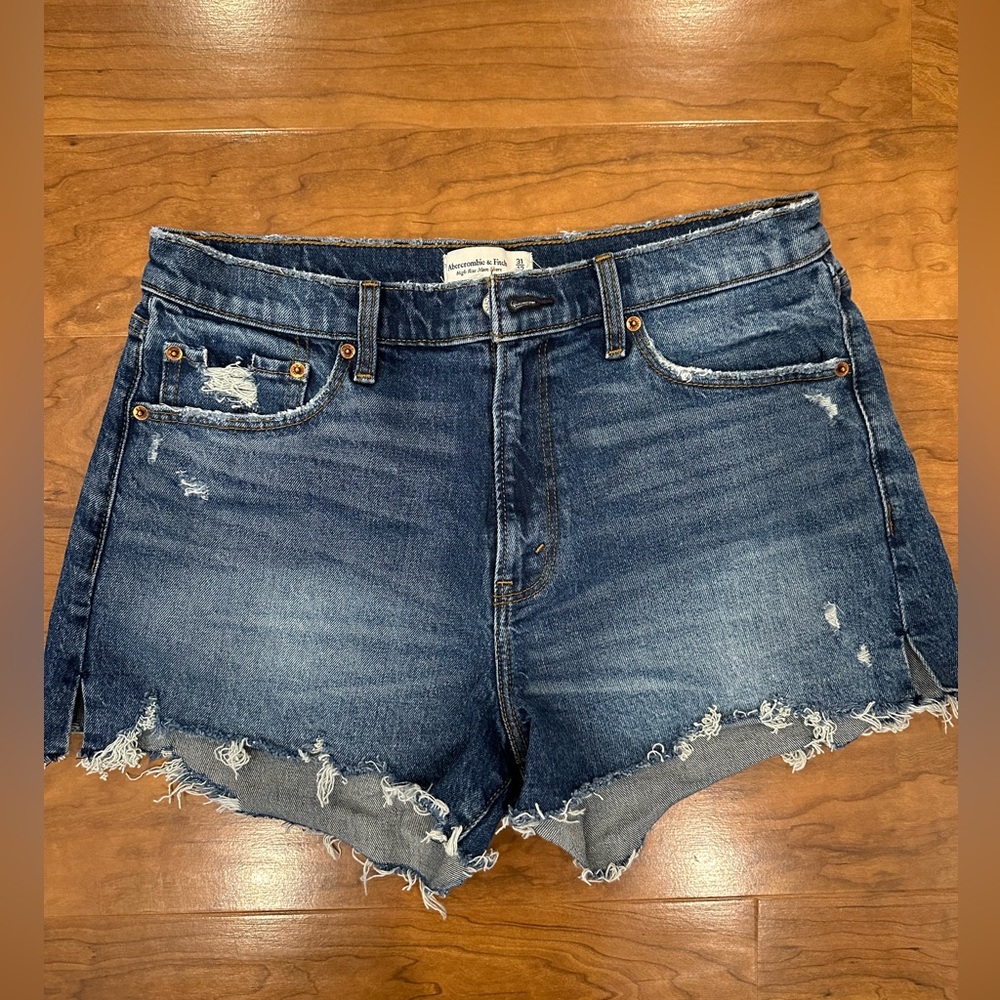 Abercrombie & Fitch shorts!